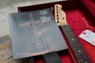 FENDER UNIQUE PIECE FOR ESTUDIO 54 "Custom Shop JL26-149 ´63 Tele JRN Fade Black P90 Gold Hardware" 3, 52 KG