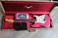 FENDER "Limited for ESTUDIO 54 JL-26 150 Custom Shop 1960 Faded Dakota Red, Rosewood" HARDCASE, 3, 67 KG