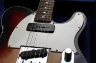 FENDER "Limited for ESTUDIO 54 JL-25 515 B5 1960 Tele Custom Esquire Relic 3 Tone Sunburst" HARDCASE, 3, 12 KG