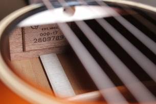 MARTIN "000-17 Whiskey Sunset"