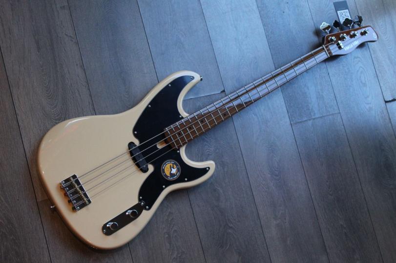 SIRE Marcus Miller D5 Alder Vintage White, 4, 19 KG