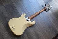 SIRE "Marcus Miller P5R 5-String Vintage White"