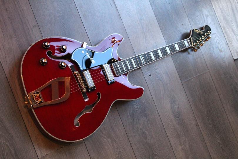 HAGSTROM "´67 Viking II Left Handed Wild Cherry Transparent" ELVIS PRESLEY IS BACK!