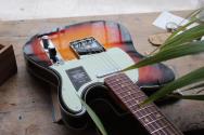 FENDER "Limited Edition Vintera® III Early '60s Telecaster Custom, Rosewood Fingerboard, 3-Color Sunburst" GIGBAG, 3, 54 KG