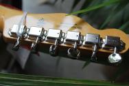 FENDER "Limited Edition Vintera® III Early '60s Telecaster Custom, Rosewood Fingerboard, 3-Color Sunburst" GIGBAG, 3, 54 KG