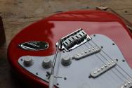 FENDER "Standard Stratocaster, Laurel Fingerboard, White Pickguard, Fiesta Red" 3, 50 KG