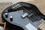 FENDER "Standard Jazz Bass Black"
