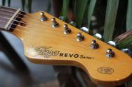 VINTAGE "REVO Series 'Colt' HS Duo Electric Guitar Fiesta Red" 3, 32 KG