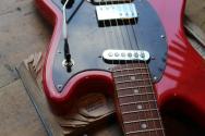 VINTAGE "REVO Series 'Colt' HS Duo Electric Guitar Fiesta Red" 3, 32 KG