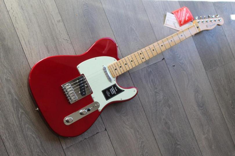 FENDER "LIMITED 75th Anniversary Telecaster Player II Candy Apple Red" 3, 52 KG