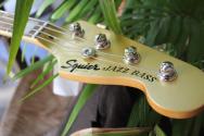 SQUIER "FSR Classic Vibe '70s Jazz Bass, Laurel Fingerboard, Tortoishell Pickguard, Matching Headstock, Aztec Gold" 4, 00 KG