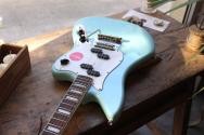 SQUIER "LIMITED Paranormal Electric VI, Laurel Fingerboard, Parchment Pickguard, Matching Headstock, Daphne Blue" 3, 85 KG