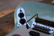 SQUIER "LIMITED Paranormal Electric VI, Laurel Fingerboard, Parchment Pickguard, Matching Headstock, Daphne Blue" 3, 85 KG