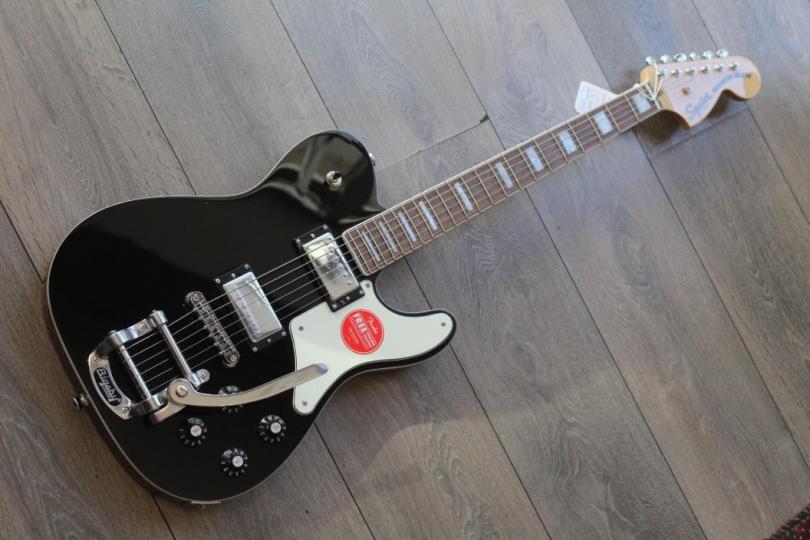 SQUIER "Paranormal Troublemaker Telecaster Deluxe Bigsby" 3, 93 KG