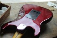 FENDER "NEW MODEL American Professional Stratocaster, Maple Fingerboard, Oxblood" HARDCASE, 3, 85 KG