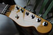 FENDER "NEW MODEL American Professional Telecaster, Rosewood Fingerboard, 3-Color Sunburst" HARDCASE, 3, 49 KG