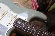 FENDER "Player II Stratocaster, Rosewood Fingerboard, Cactus Gray"