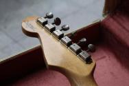 FENDER "LIMITED FOR ESTUDIO 54 AO25-205 59 Strat Heavy Relic Rosewood PLBoMWN HSS Black Pearl Midnight Wine" HARDCASE, 3, 73 KG